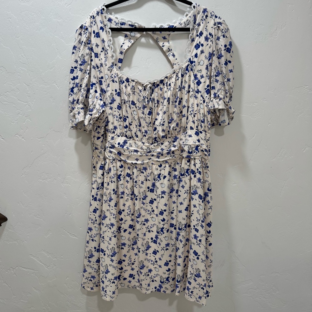 Box Lunch Disney Snow White & Seven Dwarfs Floral Allover Print Dress Plus 3X - Picture 7 of 16